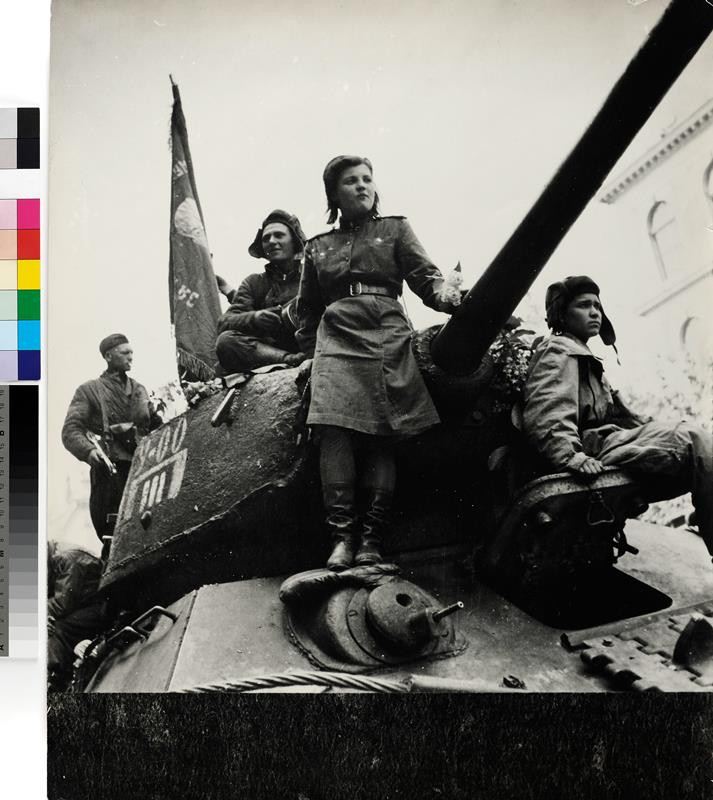 J. Procházka – 9. květen 1945 | Moravská galerie v Brně | sbírky